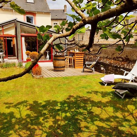 Aux Trois Palmiers Bed and Breakfast Σαιν-Μπριέκ Εξωτερικό φωτογραφία