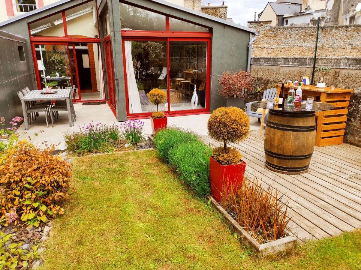 Aux Trois Palmiers Bed and Breakfast Σαιν-Μπριέκ Εξωτερικό φωτογραφία